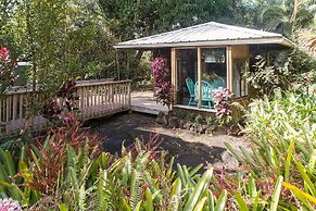 Peace Of Paradise 1 Bedroom Cabin by RedAwning