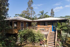 Peace Of Paradise 1 Bedroom Cabin by RedAwning