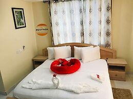 Menyinda Hotel and Restaurant