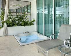 SBV Luxury Ocean Hotel Suites