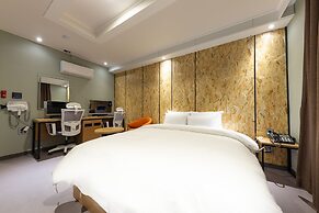 Brown Dot Hotel Cheonan
