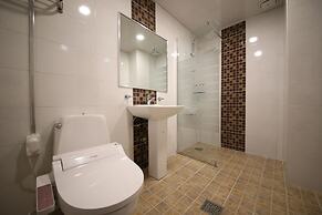 Brown Dot Hotel Cheonan