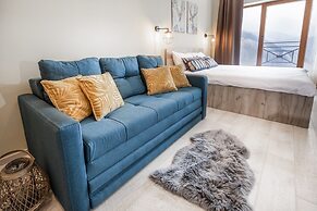 Sky Cabin Apartments