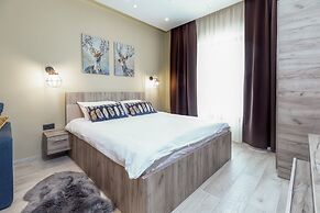 Sky Cabin Apartments