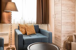 Sky Cabin Apartments