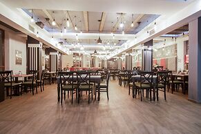 Sky Cabin Apartments