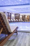 Sky Cabin Apartments