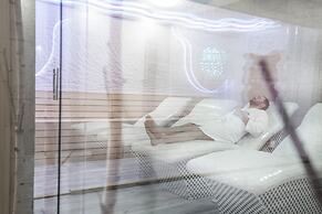 Sky Cabin Apartments