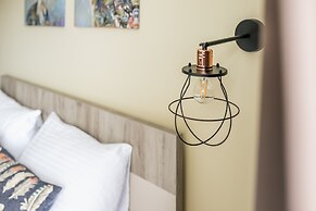 Sky Cabin Apartments