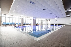 Sky Cabin Apartments