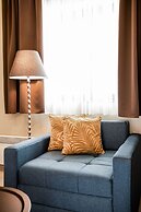 Sky Cabin Apartments