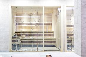 Sky Cabin Apartments