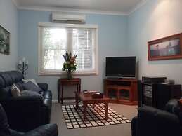 Langley Cottage B & B