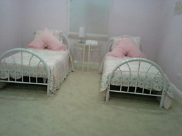 Langley Cottage B & B