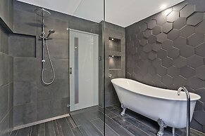 Newcastle Short Stay Apartments - Glebe Road Adamstown