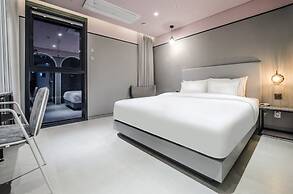 Hotel The Castle Jamsil