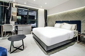 Hotel The Castle Jamsil