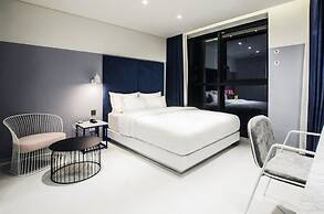 Hotel The Castle Jamsil