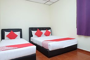 OYO 89928 Acf Guest House