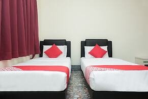 OYO 89928 Acf Guest House