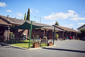 Bristol Hill Motor Inn