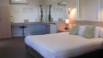 Bristol Hill Motor Inn