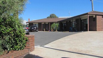 Bristol Hill Motor Inn