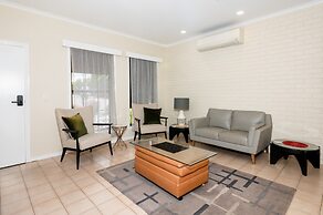 Bristol Hill Motor Inn