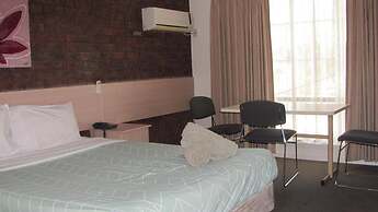 Bristol Hill Motor Inn