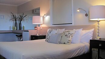 Bristol Hill Motor Inn