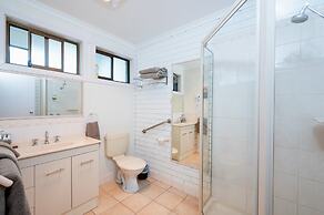 Bristol Hill Motor Inn