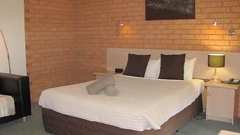 Bristol Hill Motor Inn