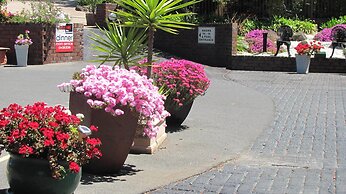 Bristol Hill Motor Inn