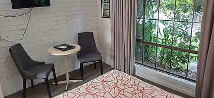 Bristol Hill Motor Inn