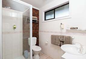 Bristol Hill Motor Inn