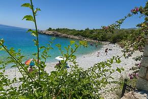 Lalloudes Mani Hotel