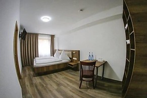 LOOK Hotel & Rooms