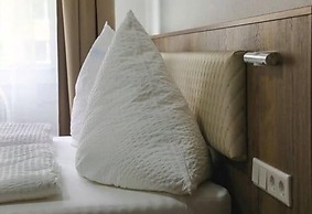 LOOK Hotel & Rooms