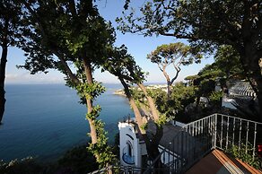 L'Incanto Restaurant & Suites