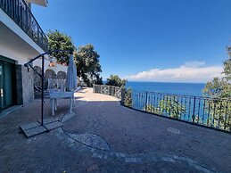 L'Incanto Restaurant & Suites