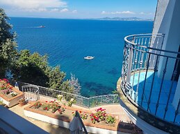 L'Incanto Restaurant & Suites