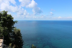 L'Incanto Restaurant & Suites