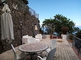 L'Incanto Restaurant & Suites