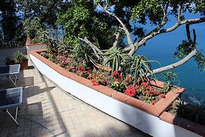 L'Incanto Restaurant & Suites