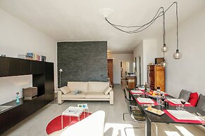 Spiaggia Azzurro -lakeside with terrace