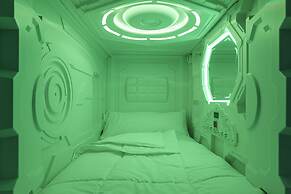 Art Seven Hostel Capsules