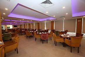 Hotel Name Samawer by Wynndham Amman Hotel