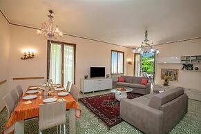 Villa Alberti 900m from Garda lake