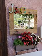 J&G House
