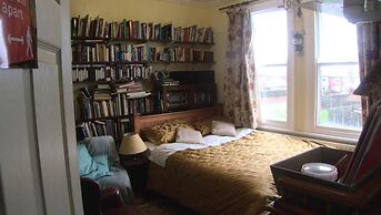 Ms McCreadys Guest House